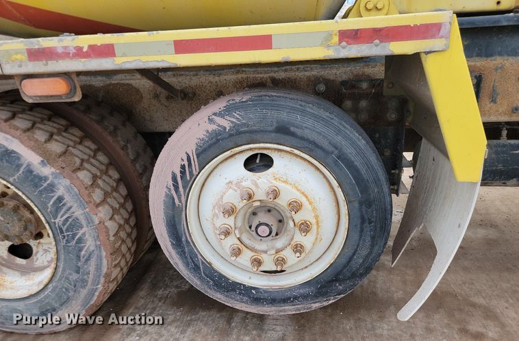 image for item LA9638 2006 Kenworth  W900 ready mix truck