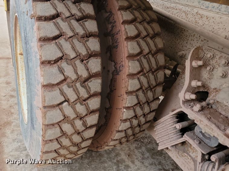 image for item LA9638 2006 Kenworth  W900 ready mix truck