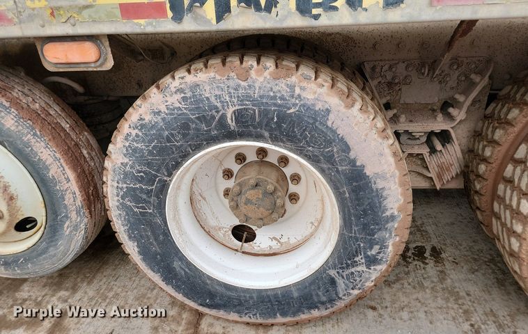 image for item LA9638 2006 Kenworth  W900 ready mix truck