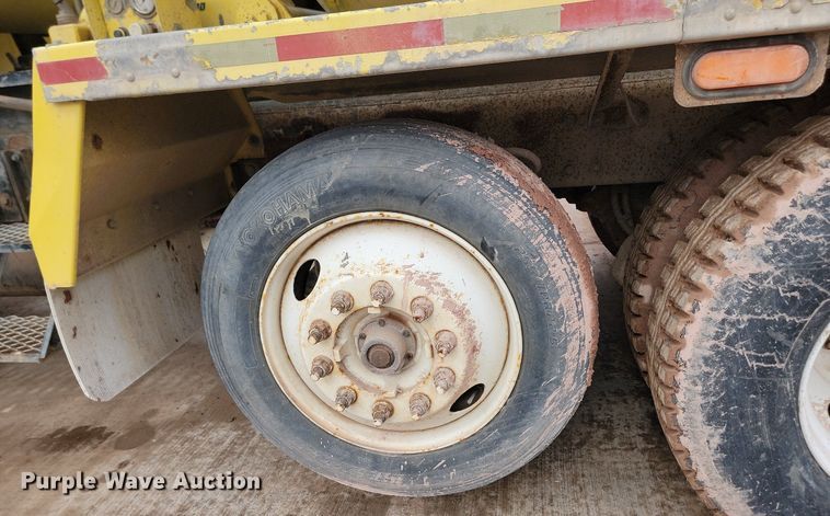 image for item LA9638 2006 Kenworth  W900 ready mix truck