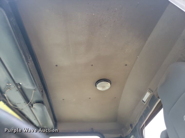 image for item LA9639 2004 Kenworth W900  ready mix truck