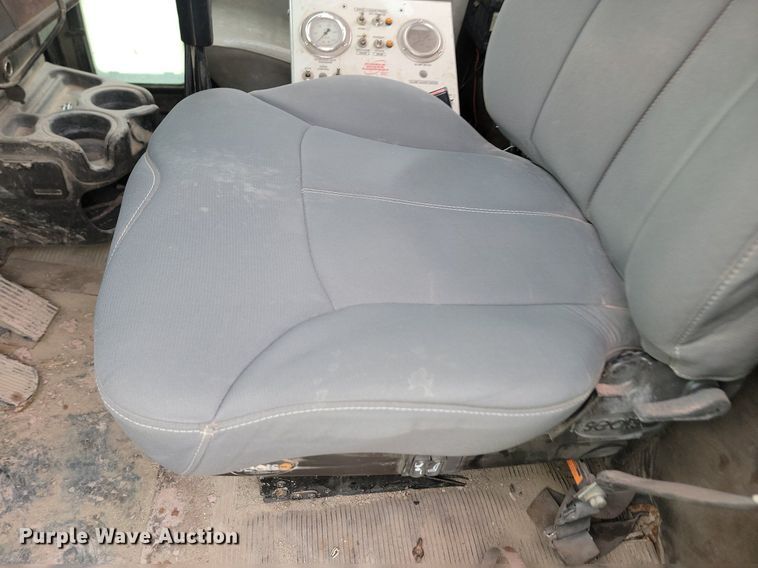 image for item LA9639 2004 Kenworth W900  ready mix truck