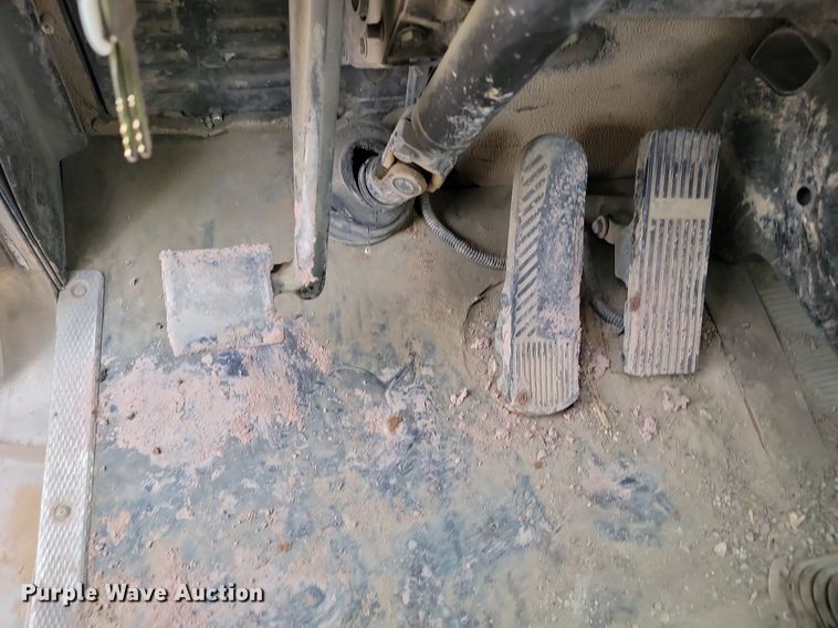 image for item LA9639 2004 Kenworth W900  ready mix truck