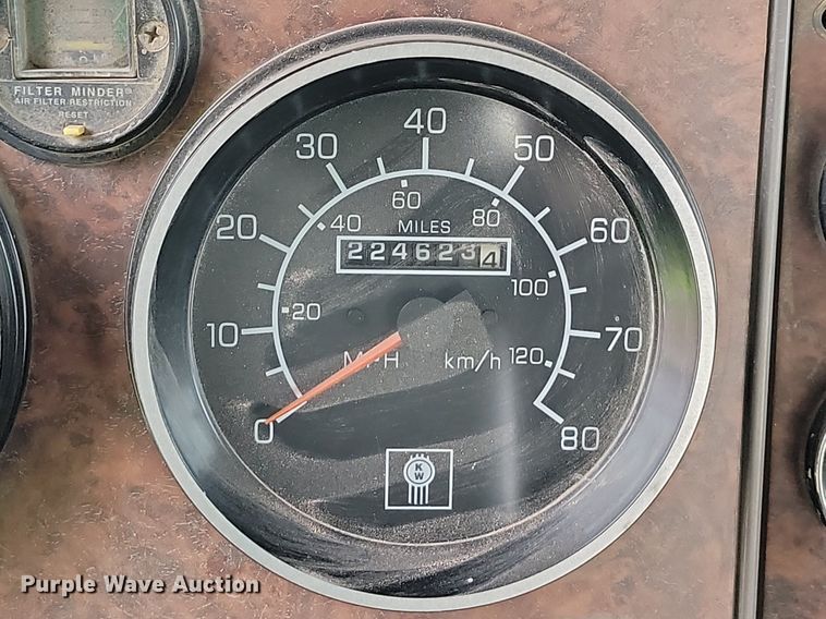 image for item LA9639 2004 Kenworth W900  ready mix truck