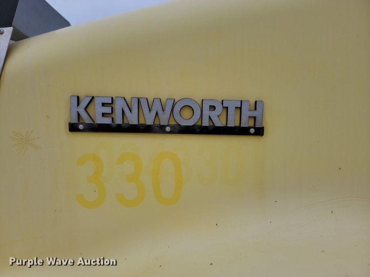 image for item LA9639 2004 Kenworth W900  ready mix truck