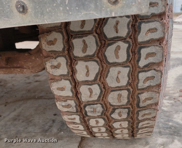 image for item LA9639 2004 Kenworth W900  ready mix truck