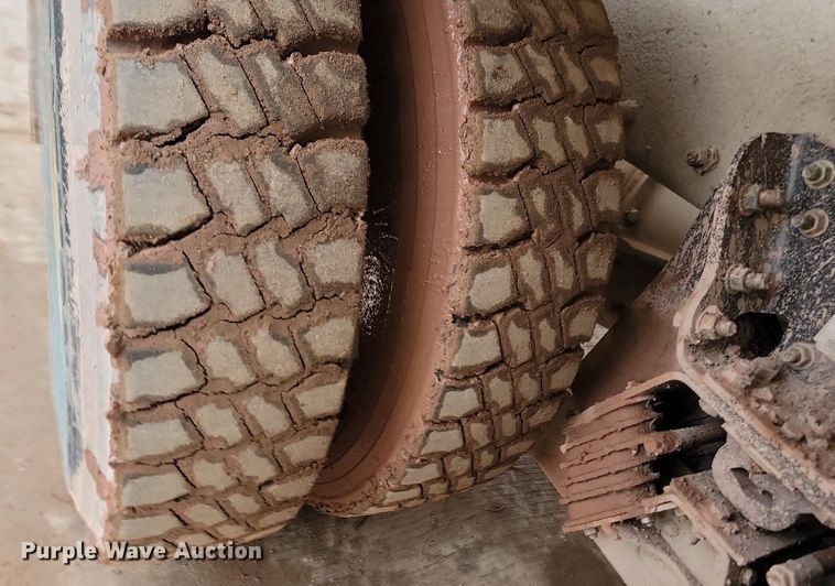 image for item LA9639 2004 Kenworth W900  ready mix truck