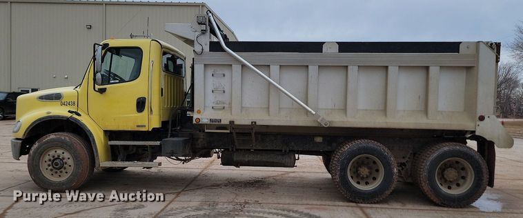image for item LA9640 2006 Freightliner  M2 Business Class dump truck