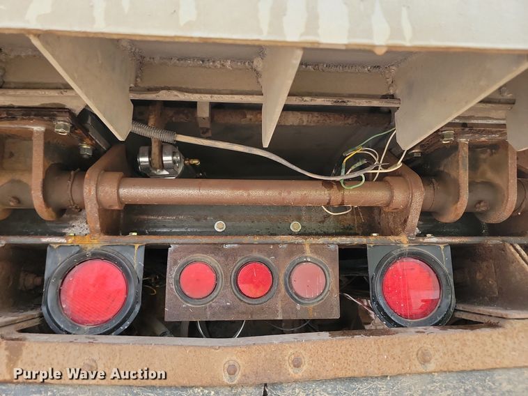 image for item LA9640 2006 Freightliner  M2 Business Class dump truck