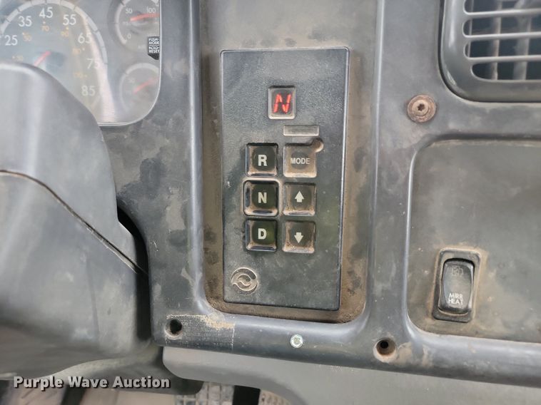 image for item LA9640 2006 Freightliner  M2 Business Class dump truck