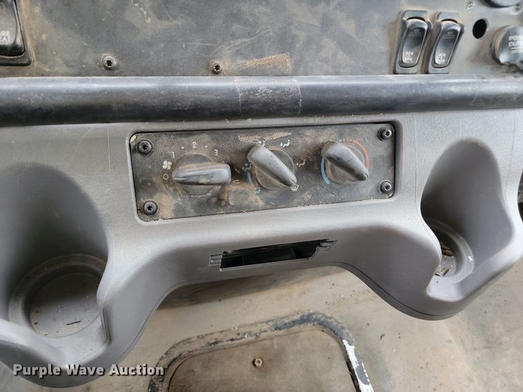 image for item LA9640 2006 Freightliner  M2 Business Class dump truck