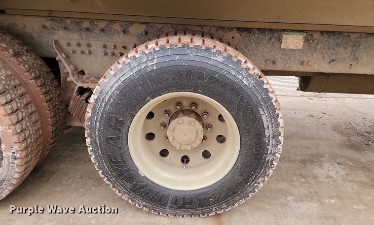 image for item LA9640 2006 Freightliner  M2 Business Class dump truck