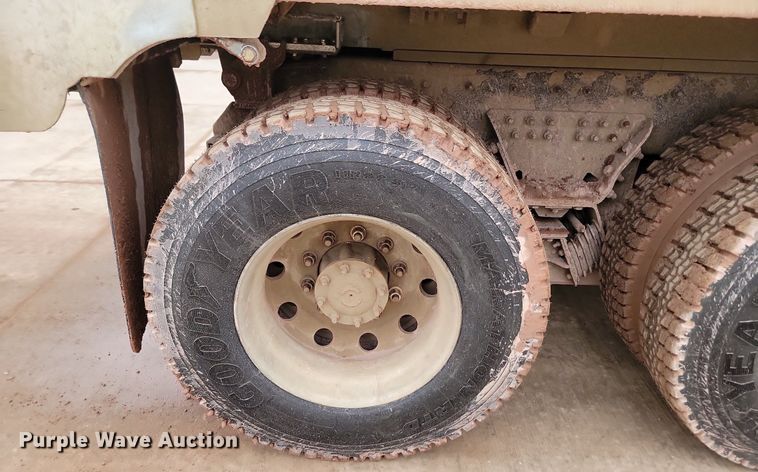 image for item LA9640 2006 Freightliner  M2 Business Class dump truck