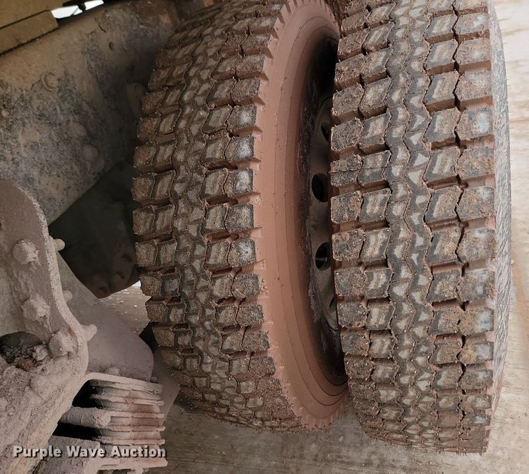 image for item LA9640 2006 Freightliner  M2 Business Class dump truck