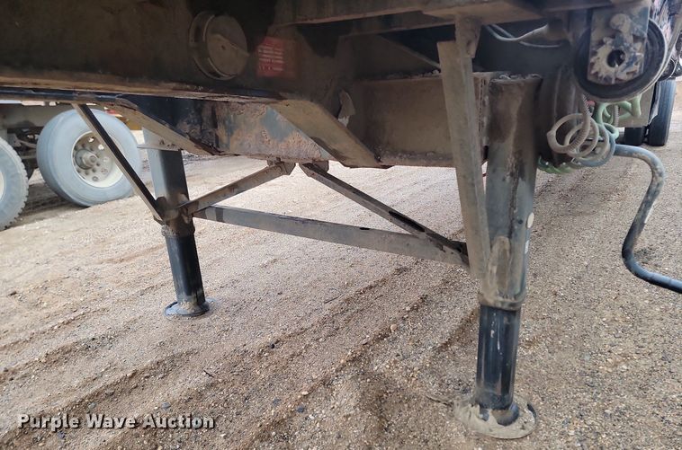 image for item LA9653 1986 Aztec flatbed trailer