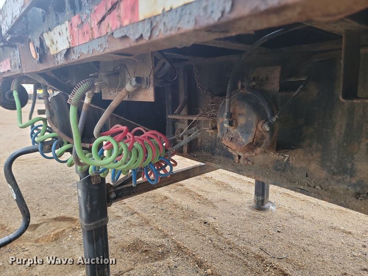 image for item LA9653 1986 Aztec flatbed trailer