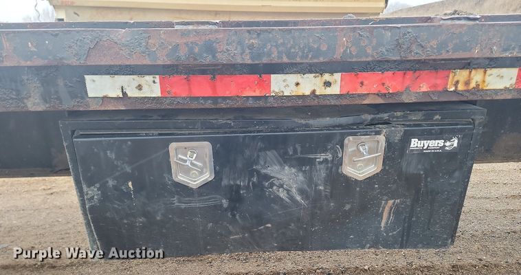 image for item LA9653 1986 Aztec flatbed trailer