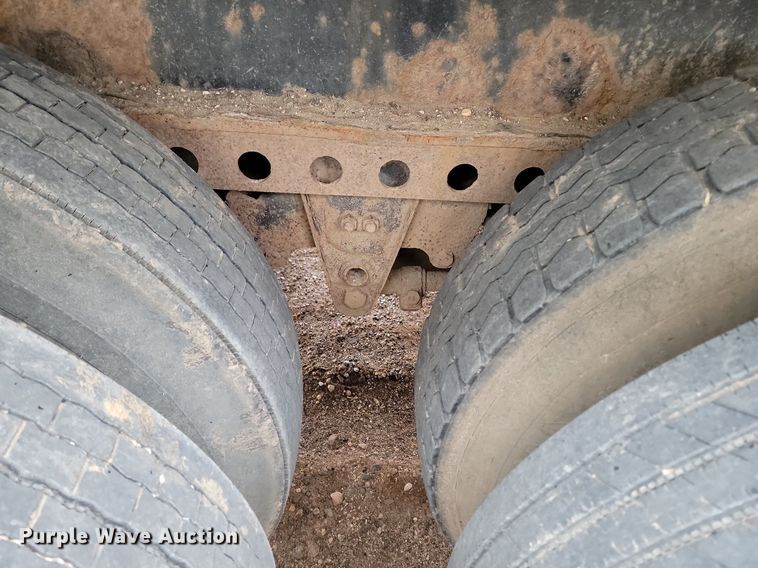 image for item LA9653 1986 Aztec flatbed trailer