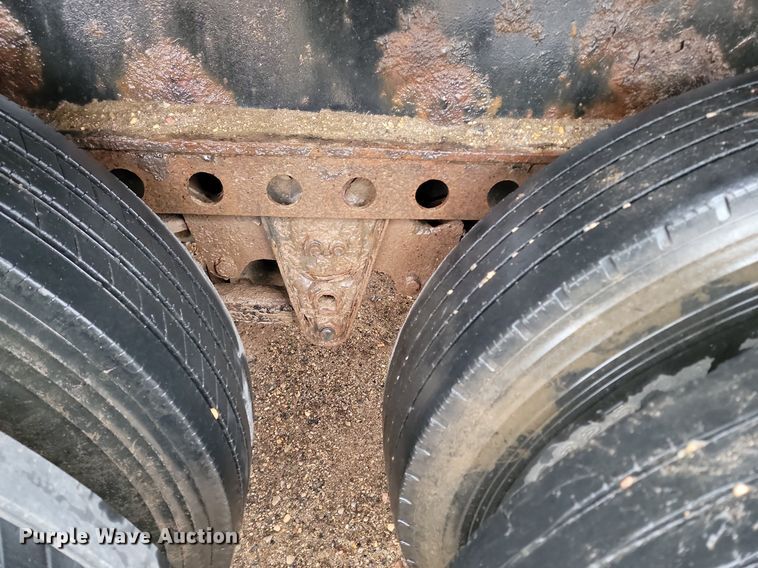 image for item LA9653 1986 Aztec flatbed trailer