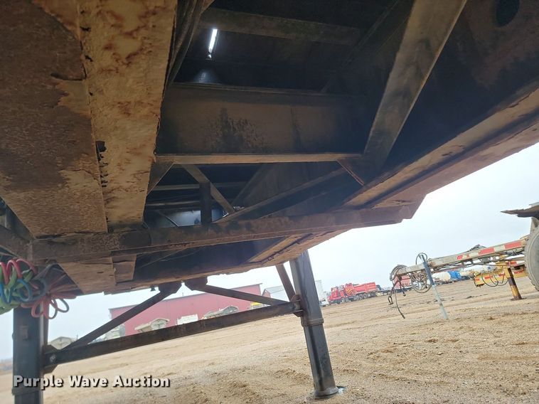 image for item LA9653 1986 Aztec flatbed trailer