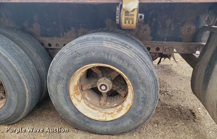 image for item LA9653 1986 Aztec flatbed trailer