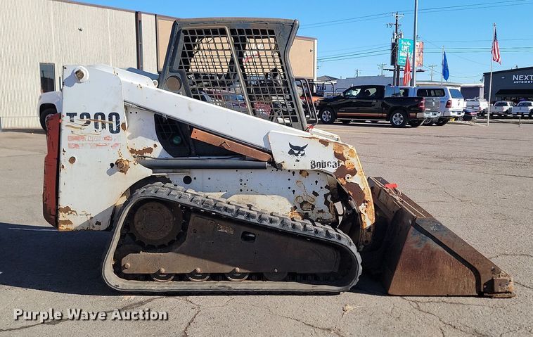 image for item LA9659 2003 Bobcat  T200 tracked skid steer loader