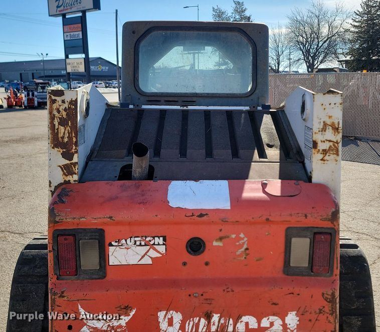 image for item LA9659 2003 Bobcat  T200 tracked skid steer loader