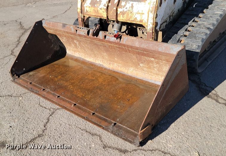 image for item LA9659 2003 Bobcat  T200 tracked skid steer loader