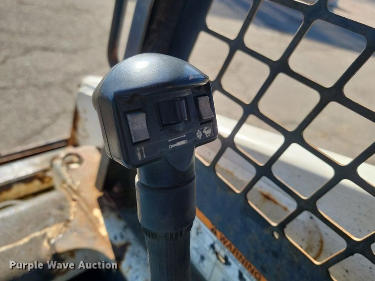 image for item LA9659 2003 Bobcat  T200 tracked skid steer loader