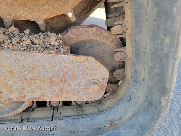 image for item LA9659 2003 Bobcat  T200 tracked skid steer loader