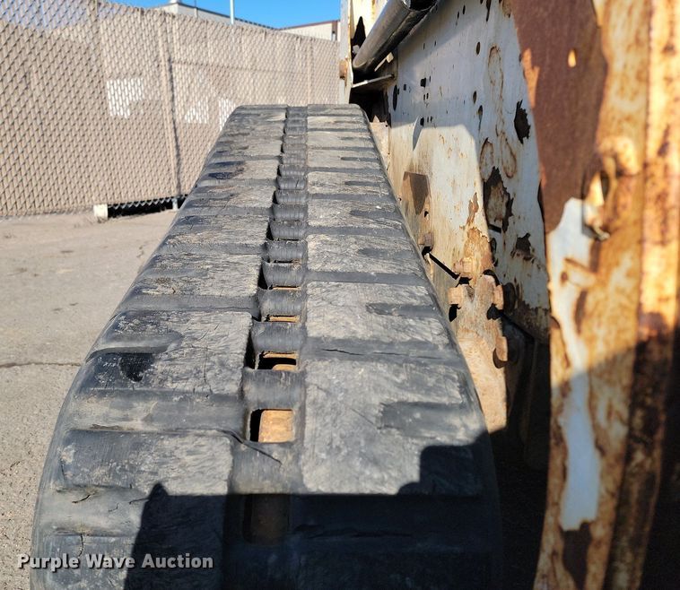 image for item LA9659 2003 Bobcat  T200 tracked skid steer loader