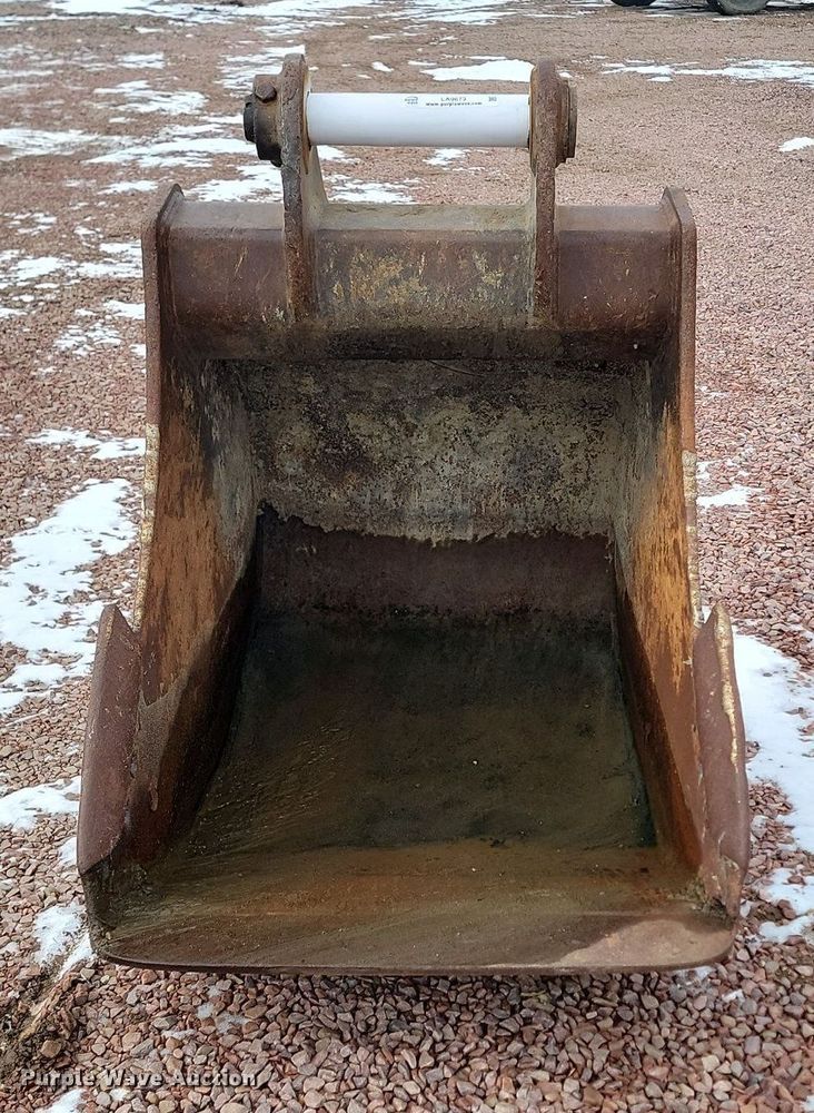 image for item LA9673 Hensley 36