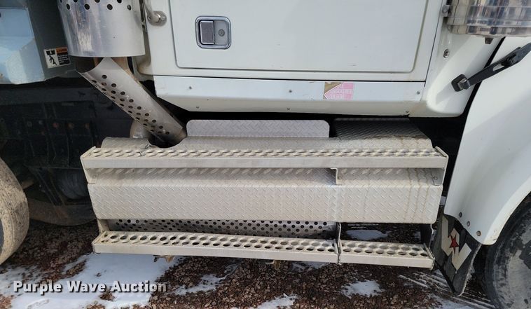 image for item LA9674 2008 Western Star 4900FA dump truck