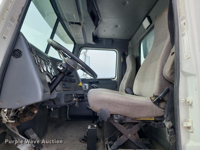 image for item LA9674 2008 Western Star 4900FA dump truck