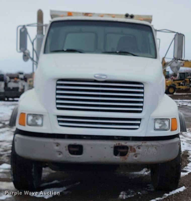 image for item LA9675 2000 Sterling LT8500 dump truck