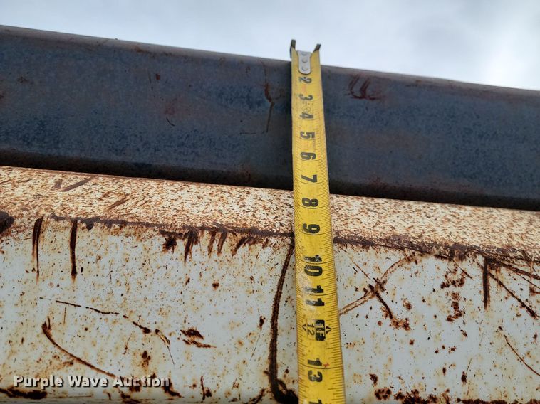 image for item LA9675 2000 Sterling LT8500 dump truck