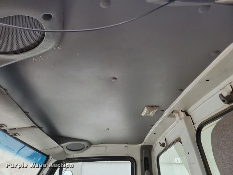 image for item LA9675 2000 Sterling LT8500 dump truck