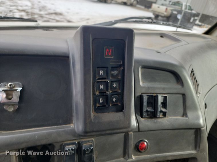 image for item LA9675 2000 Sterling LT8500 dump truck