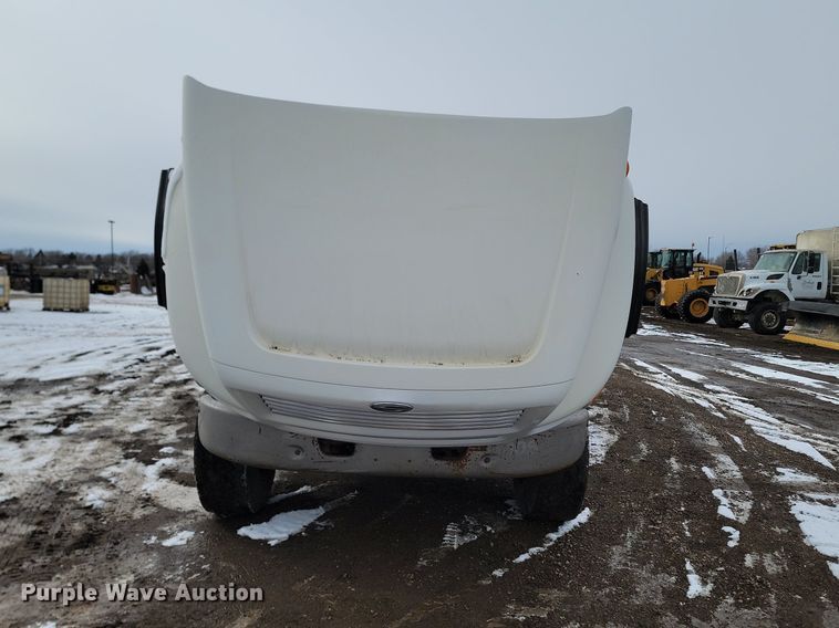 image for item LA9675 2000 Sterling LT8500 dump truck