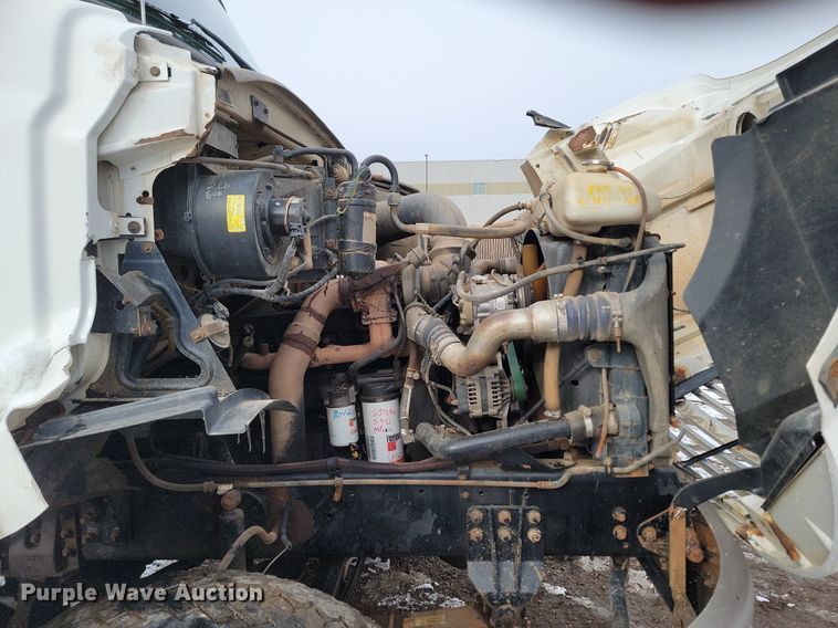 image for item LA9675 2000 Sterling LT8500 dump truck