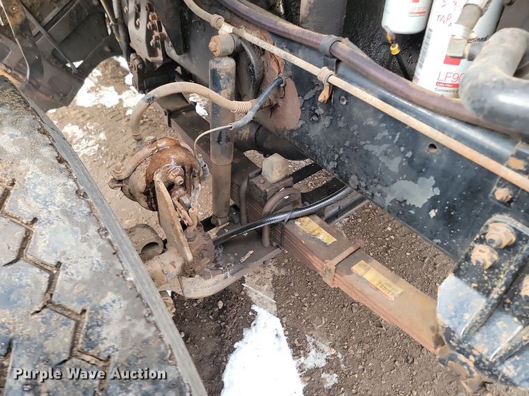 image for item LA9675 2000 Sterling LT8500 dump truck