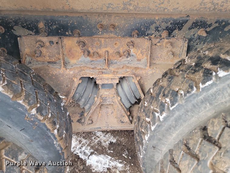 image for item LA9675 2000 Sterling LT8500 dump truck