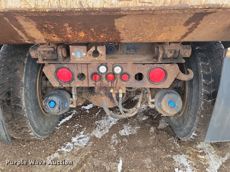 image for item LA9675 2000 Sterling LT8500 dump truck