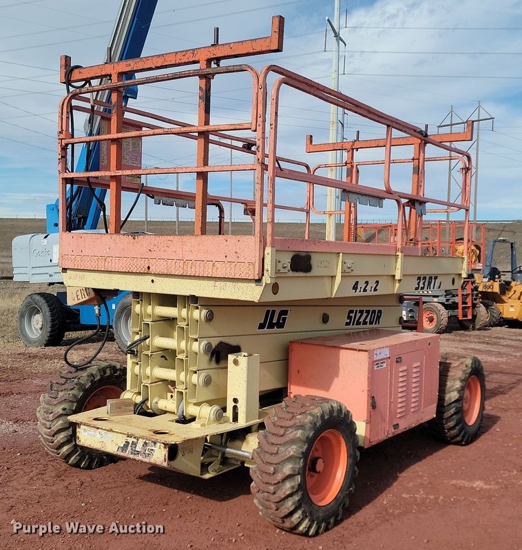 image for item LA9678 2000 JLG  33RTS scissor lift