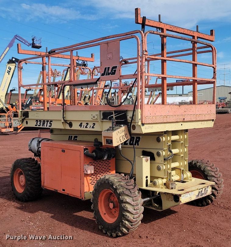 image for item LA9678 2000 JLG  33RTS scissor lift