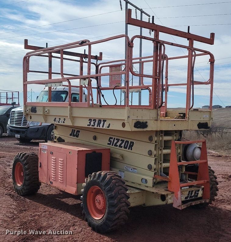 image for item LA9678 2000 JLG  33RTS scissor lift