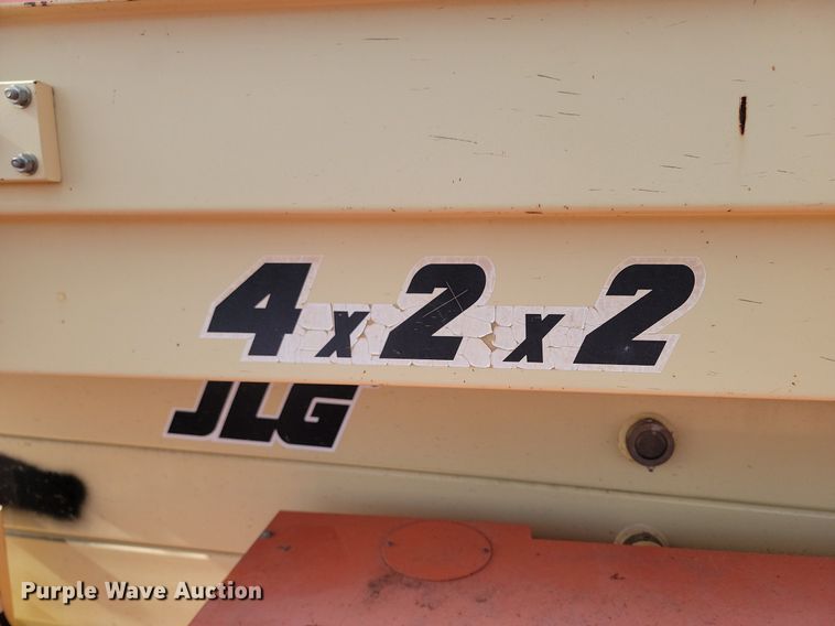 image for item LA9678 2000 JLG  33RTS scissor lift