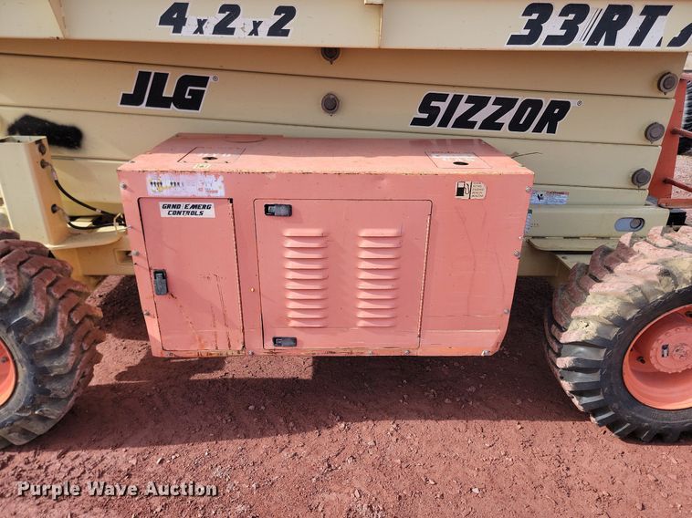 image for item LA9678 2000 JLG  33RTS scissor lift