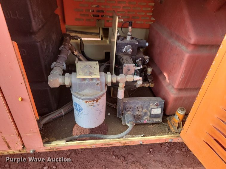 image for item LA9678 2000 JLG  33RTS scissor lift