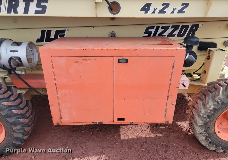 image for item LA9678 2000 JLG  33RTS scissor lift